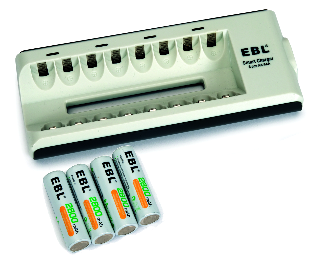 Featured image for “Batterijlader en 8 AA-batterijen”